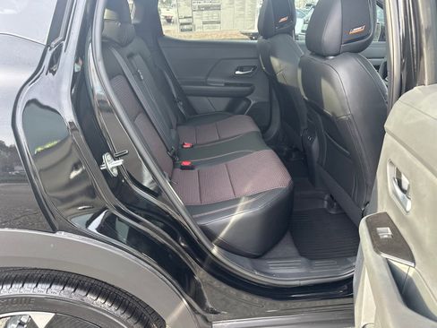 New 2026 Nissan Kicks SR image 15