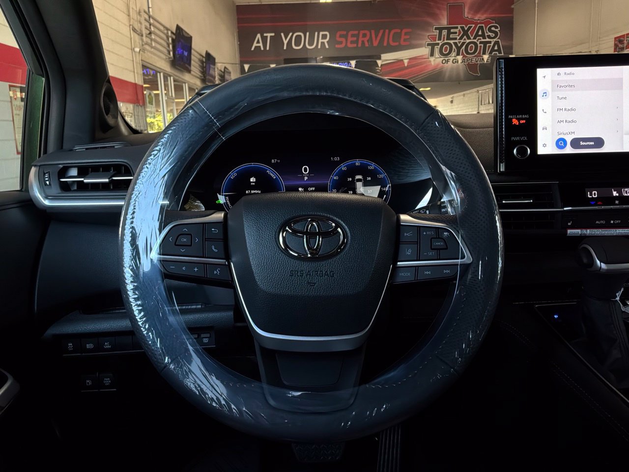 New 2026 Toyota Sienna XLE Woodland Edition AWD/4WD image 40