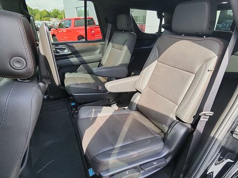 Used 2023 Chevrolet Tahoe High Country image 9