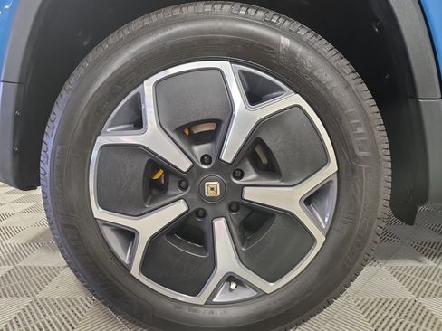Used 2022 Rivian R1T Adventure AWD/4WD image 12