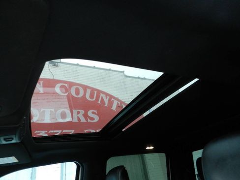 Used 2016 Ford F150 Platinum w/ Equipment Group 701A Luxury image 17