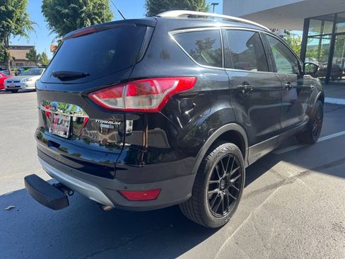 Used 2016 Ford Escape Titanium AWD/4WD image 5