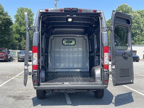New 2025 RAM ProMaster 2500 w/ Convenience Group image 25