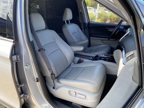 Used 2018 Honda Pilot Touring image 20
