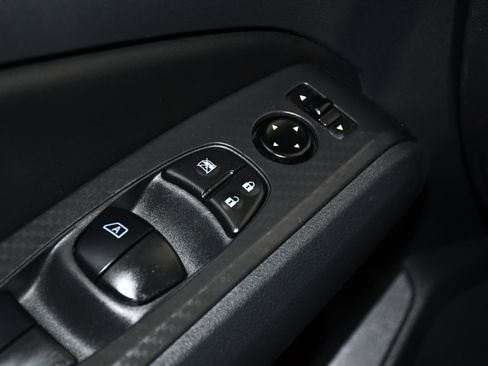 Used 2024 Nissan Altima 2.5 SV FWD image 31