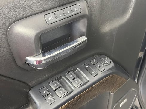 Used 2017 GMC Sierra 1500 Denali w/ Denali Ultimate Package image 24