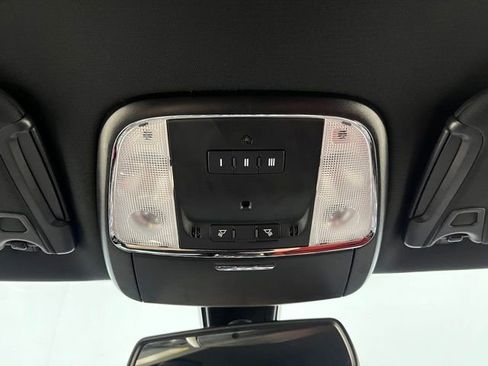 Used 2022 Dodge Charger Scat Pack RWD image 36