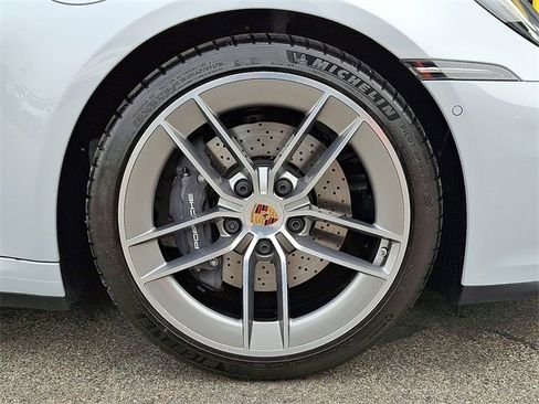 Used 2025 Porsche 911 Carrera image 11