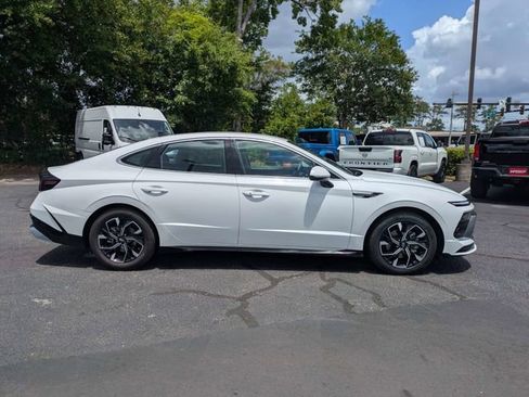 Used 2025 Hyundai Sonata SEL FWD image 3