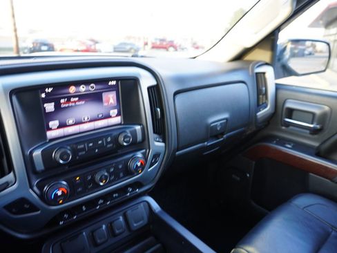 Used 2015 GMC Sierra 1500 SLT w/ SLT Crew Cab Value Package image 21