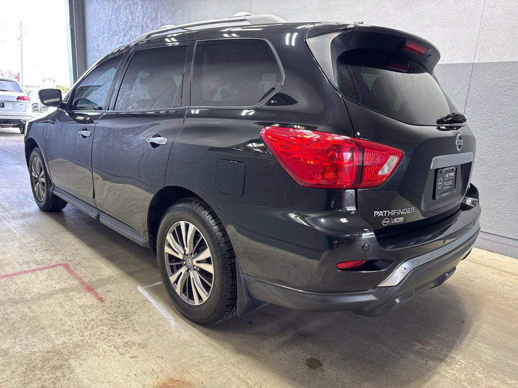 Used 2019 Nissan Pathfinder SV w/ SV All Weather Package FWD image 7