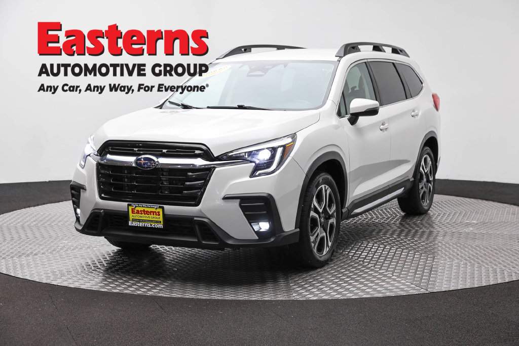 Used 2023 Subaru Ascent Limited AWD/4WD image 1
