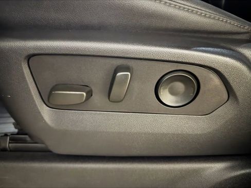 Used 2023 GMC Sierra 1500 SLT w/ SLT Premium Package image 16