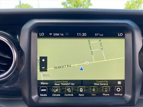 Used 2023 Jeep Wrangler Unlimited Sahara AWD/4WD image 13