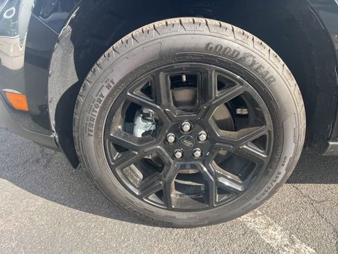 New 2025 Ford Maverick XLT w/ XLT Luxury Package image 4