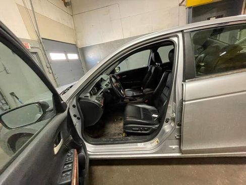 Used 2011 Honda Accord EX-L image 19