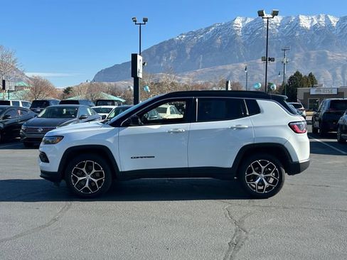 Used 2024 Jeep Compass Limited AWD/4WD image 8