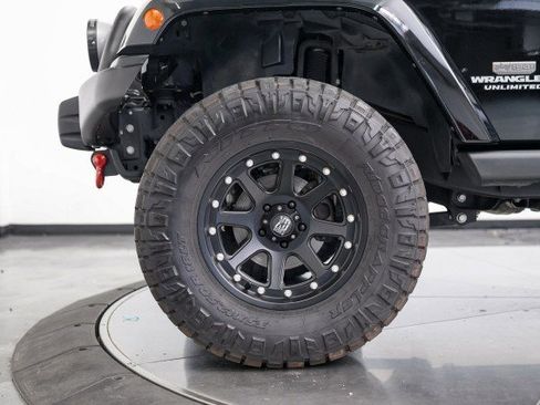 Used 2014 Jeep Wrangler Unlimited Rubicon w/ Connectivity Group image 22