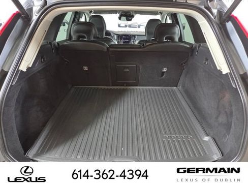 Used 2021 Volvo XC60 T5 Inscription AWD/4WD image 18