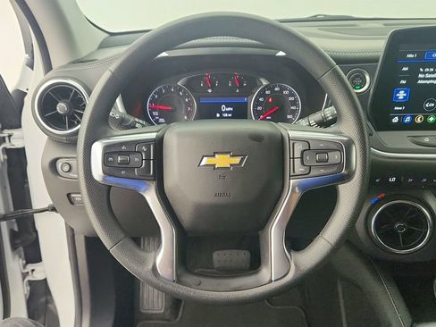 Certified 2025 Chevrolet Blazer LT FWD image 16