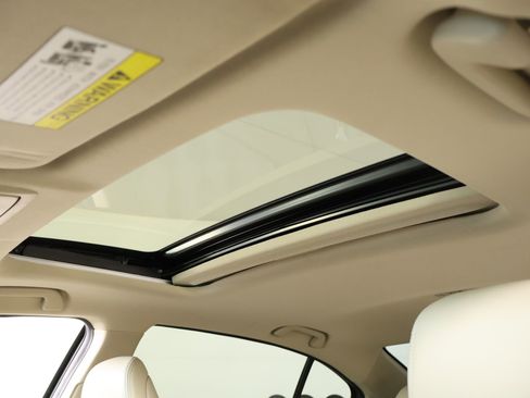 Used 2017 Honda Accord Touring image 16