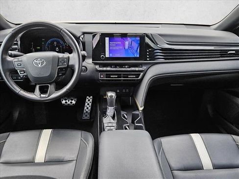 Used 2025 Toyota Camry SE FWD image 16