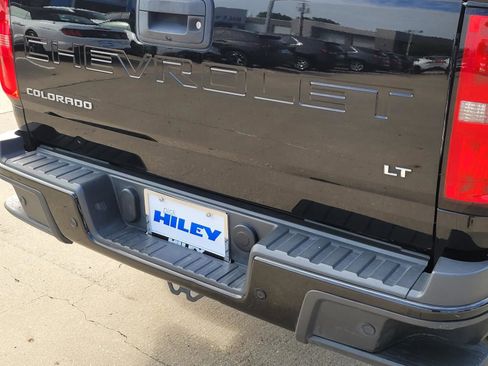 Used 2022 Chevrolet Colorado LT w/ Fleet Safety Package RWD image 5