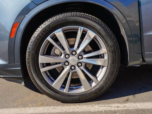 Used 2020 Cadillac XT6 Premium Luxury FWD image 7