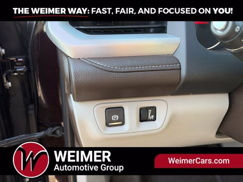 Used 2020 GMC Acadia SLT AWD/4WD image 21