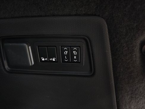 Used 2022 Cadillac Escalade ESV Sport AWD/4WD image 5