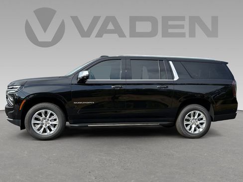 New 2025 Chevrolet Suburban Premier image 8