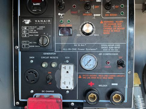 Used 2012 Ford F550 4x4 Regular Cab Super Duty w/ Payload Upgrade Pkg image 20