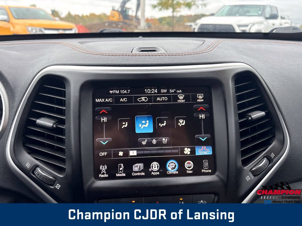 Used 2015 Jeep Cherokee Limited w/ Luxury Group AWD/4WD image 21