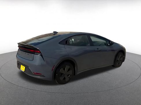 Used 2024 Toyota Prius LE FWD image 15
