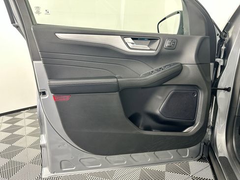 Used 2024 Ford Escape Platinum image 26