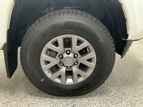 Used 2017 Toyota Tacoma SR5 image 14