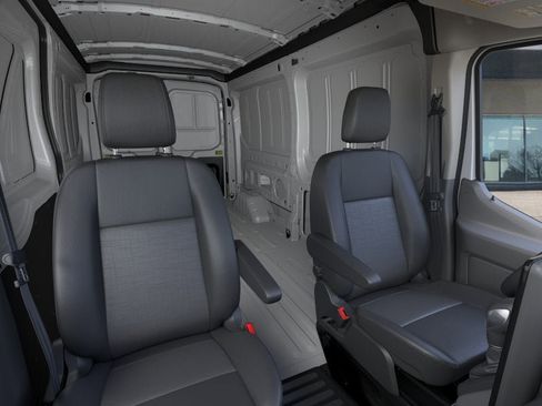 New 2026 Ford Transit 250 148 Medium Roof RWD image 10