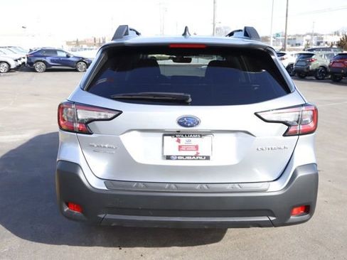 Used 2025 Subaru Outback Premium w/ Popular Package #1A image 4