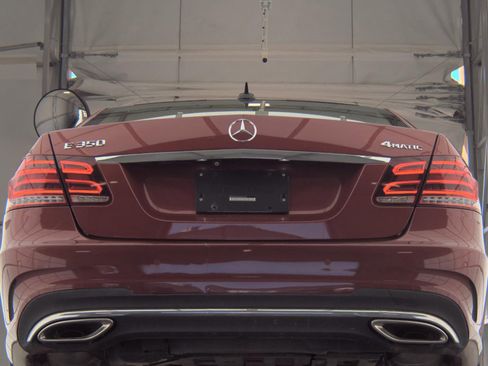 Used 2016 Mercedes-Benz E 350 4MATIC Sedan w/ Premium Package image 4