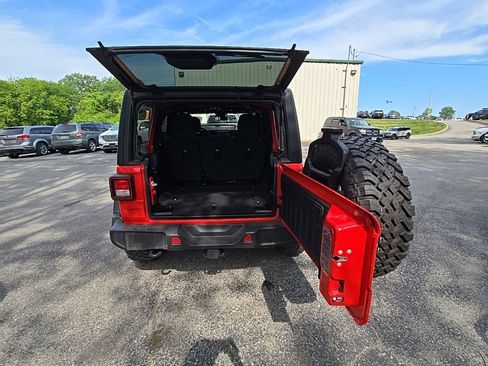 Used 2024 Jeep Wrangler Unlimited Sport AWD/4WD image 17