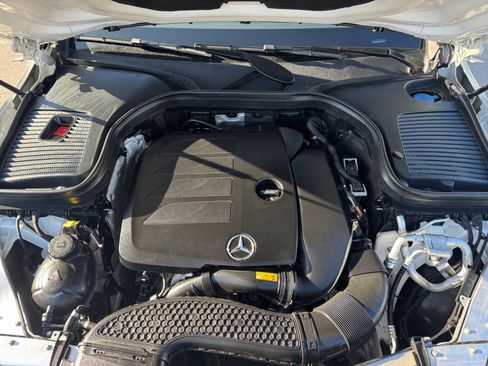 Certified 2022 Mercedes-Benz GLC 300 4MATIC image 11