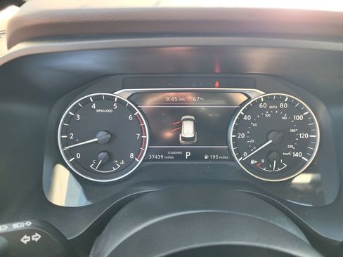 Used 2023 Nissan Rogue SV image 24