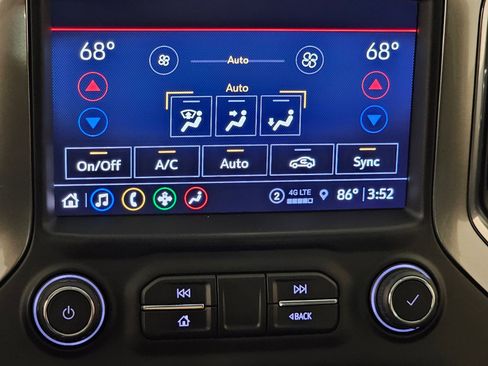 Used 2021 Chevrolet Silverado 1500 LT Trail Boss w/ Convenience Package II AWD/4WD image 11