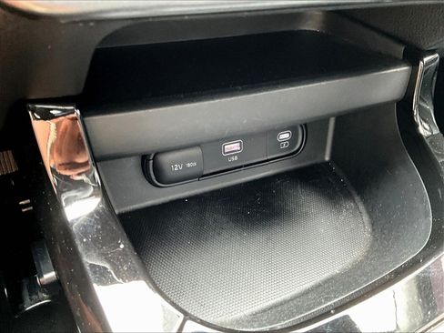 Used 2024 Kia Seltos S AWD/4WD image 16