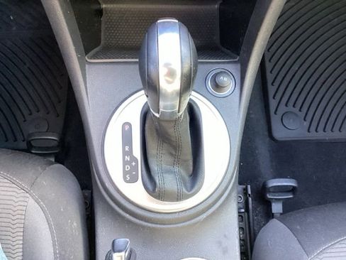 Used 2016 Volkswagen Beetle 1.8T S image 18