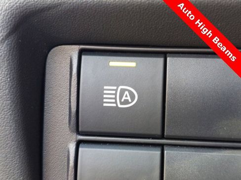 Used 2022 Toyota Highlander XLE image 29