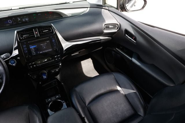 Used 2019 Toyota Prius XLE FWD image 25
