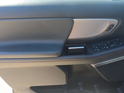 Used 2025 Ford Expedition Active image 14