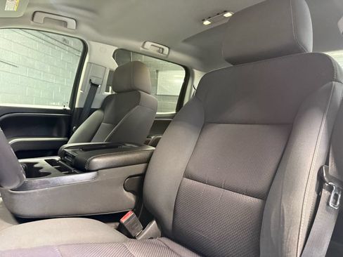 Used 2018 GMC Sierra 2500 SLE w/ HD SLE Preferred Plus Package AWD/4WD image 12