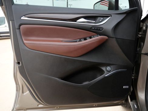 Used 2020 Buick Enclave Avenir w/ Avenir Technology Package FWD image 18